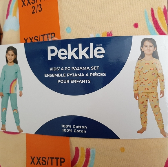 Kids 4pc pj set ~ Size 2/3. - Picture 2 of 4